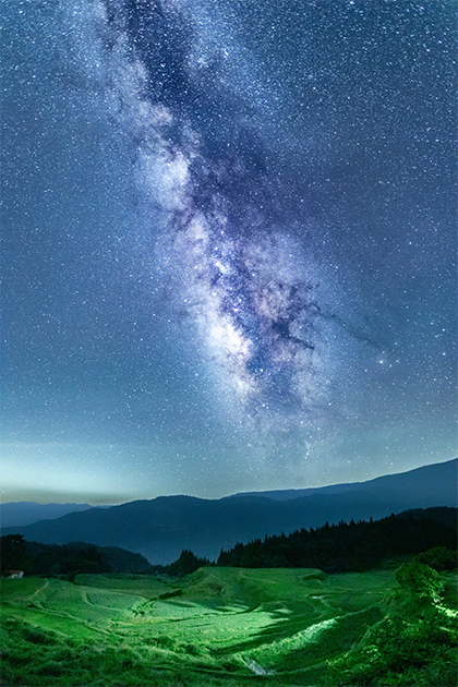 「星が稔る棚田」