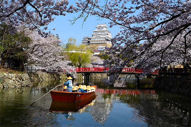 「姫路城の春」